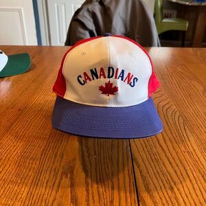 Vintage 90s Canadians‎ hat